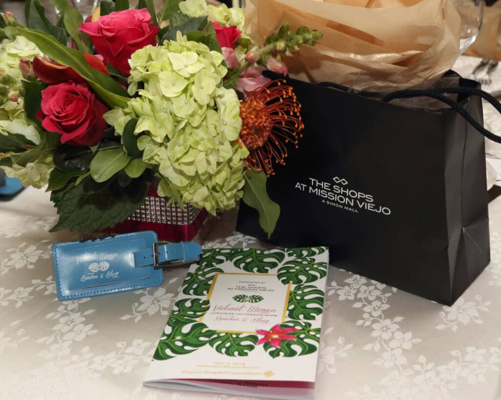 MH VWL18 105 Florals, swag bag and table favor
